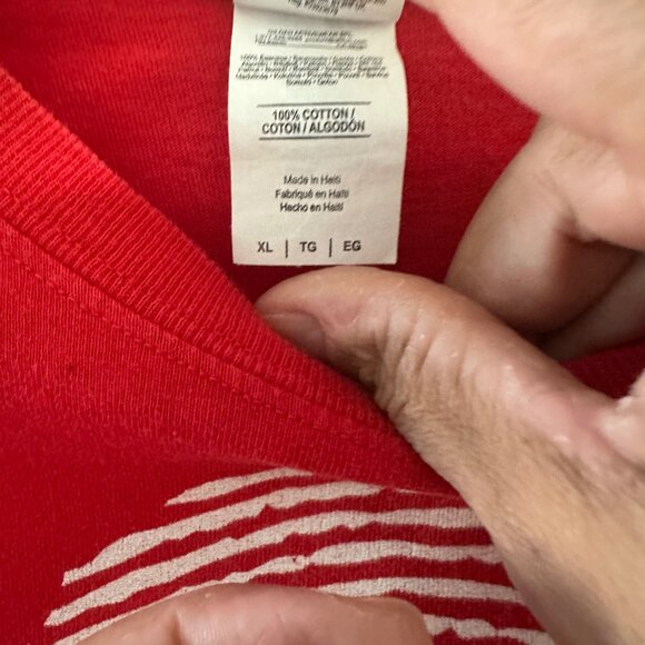 Georgia Bulldogs Red T-Shirt XL Fingerprint Logo "Its In My DNA" 100% Cotton - Picture 3 of 4